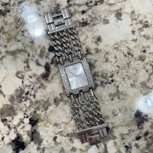 GUESS Watch⌚️ - Picture 2 of 9